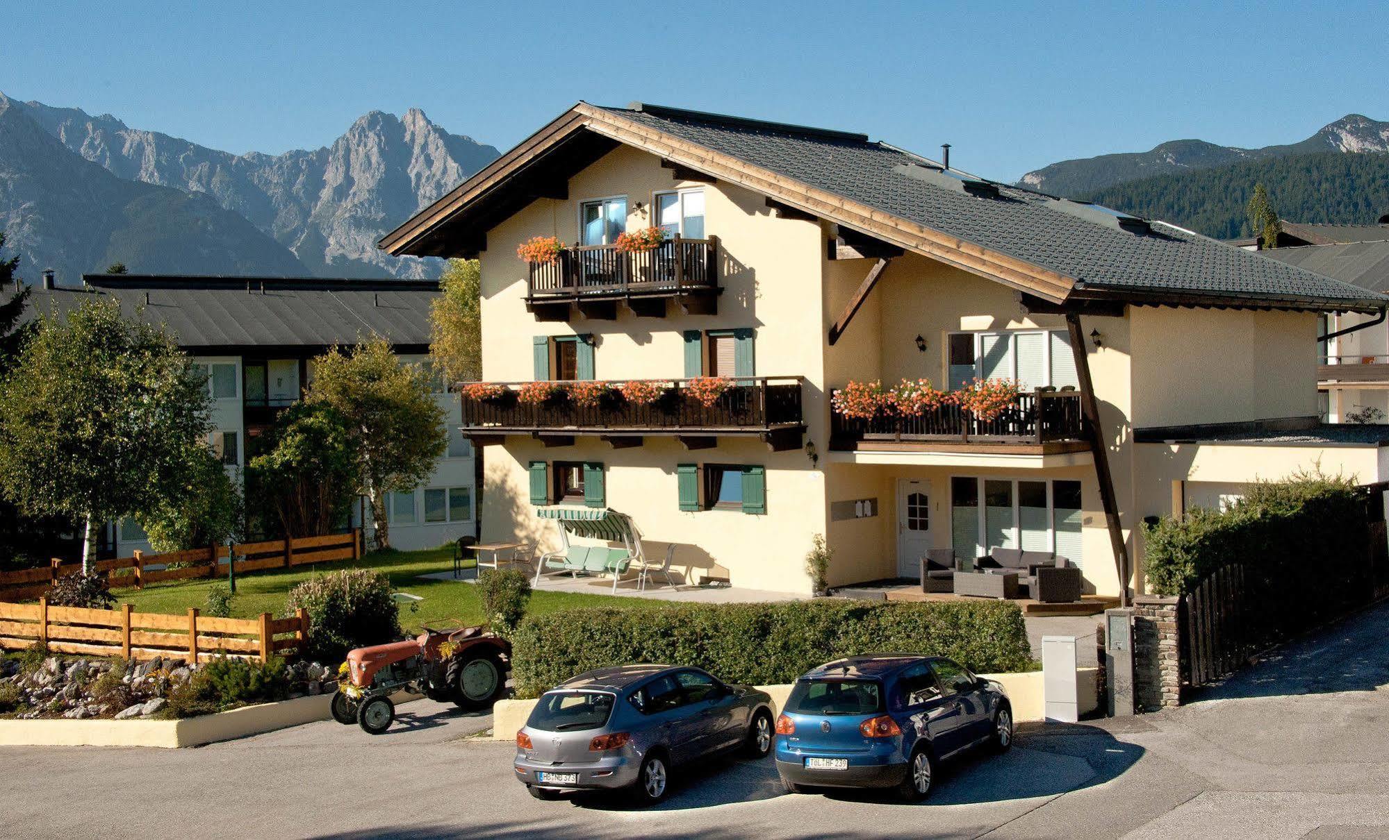 Alpenlandhaus Menardi Seefeld in Tirol Extérieur photo